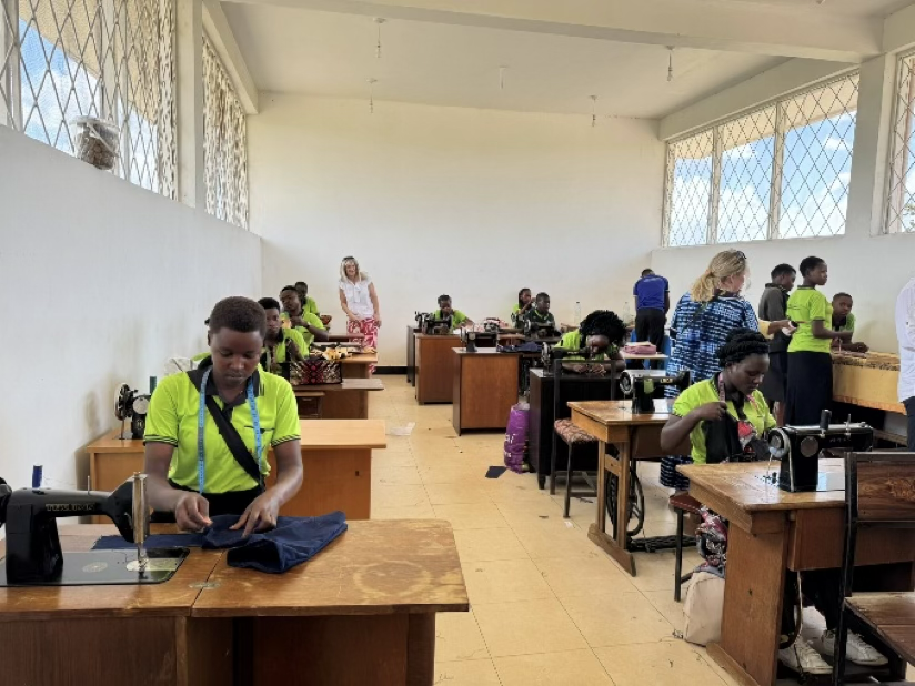 Berufsausbildung im Nähunterricht